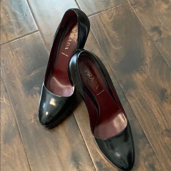 Prada heels - Picture 2 of 4